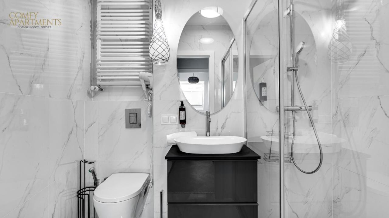 Comfy Apartments - Lux Old Town غدانسك المظهر الخارجي الصورة